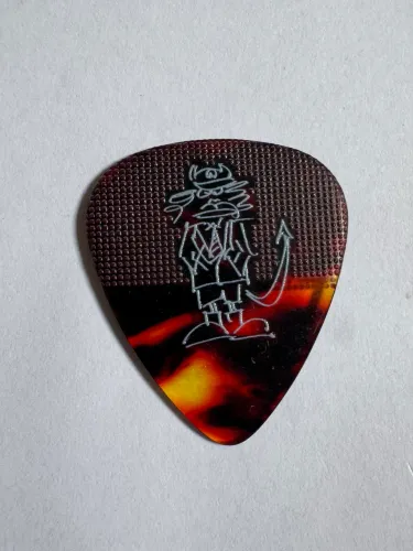 Palheta AC/DC Angus Young - palheta do show Power Up