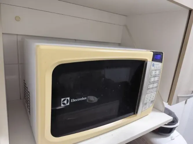 Micro-ondas Electrolux ? Vendo com Defeito / Para Retirada de Peças