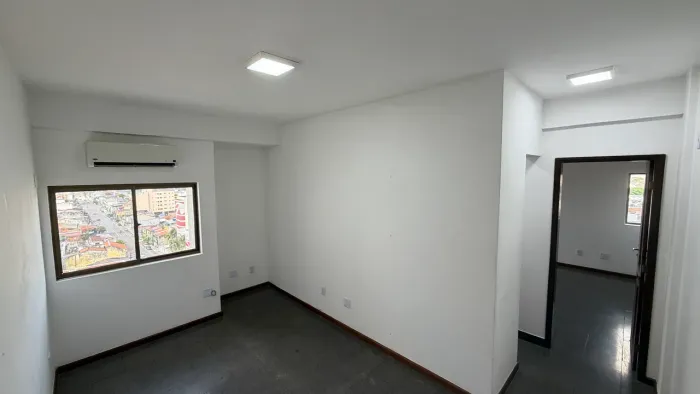 Sala Comercial p/ Locação - Centro Profissional Wall Street | 40 m²