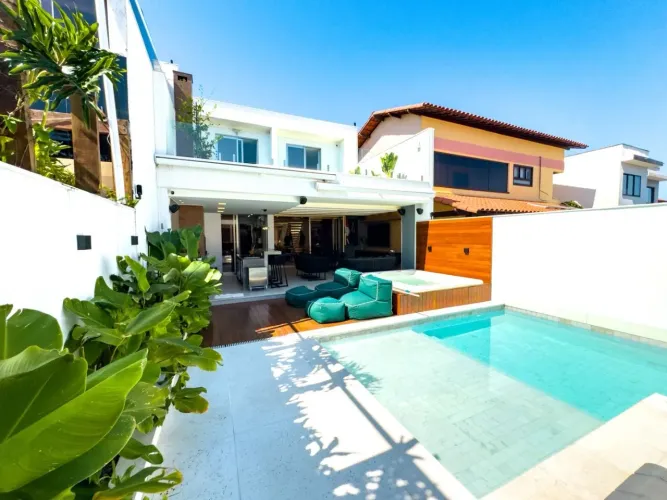 Casa com 4 dormitórios à venda, 290 m² por R$ 3.700.000,00 - Camboinhas - Niterói/RJ