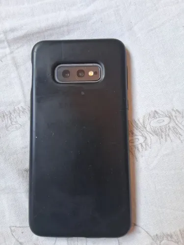 Samsung s10e