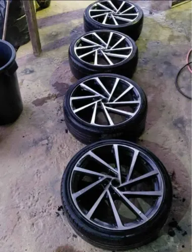 Rodas aro 20 5x112 3pneus bons 1 ruim