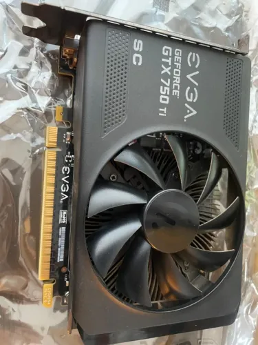 Placa da vídeo EVGA Gtx 750 2gb