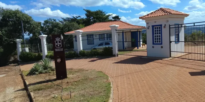 Gleba de 5000 metros em condomínio fechado