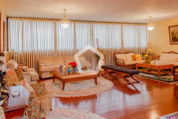 Apartamento em Moema