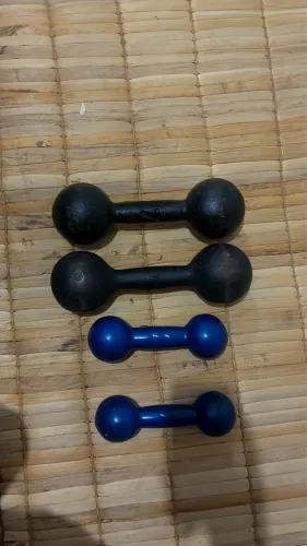 Par de Halteres 7kg e 2kg 