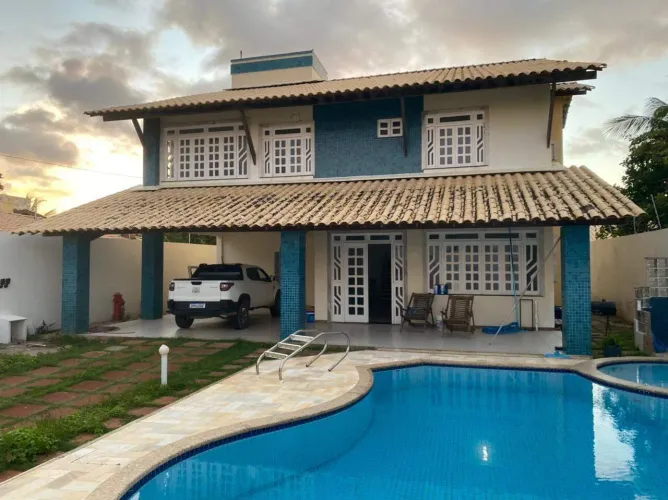 Casa para aluguel, 6 quartos, 2 suítes, 4 vagas, Aruana - Aracaju/SE