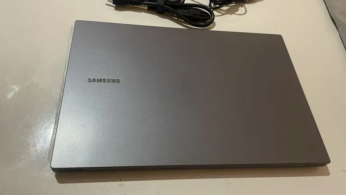 Notebook Samsung Book (linha NP550XDA)