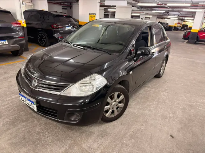 Nissan Tiida Sedan 1.8 16V Flex Fuel 4P 2013