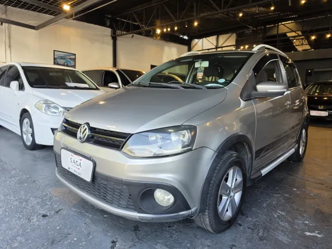 Volkswagen Crossfox 1.6 MI Total Flex 8V 5P 2011