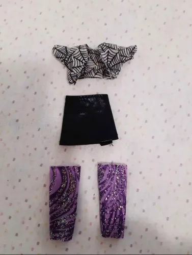 Roupas para boneca monster high