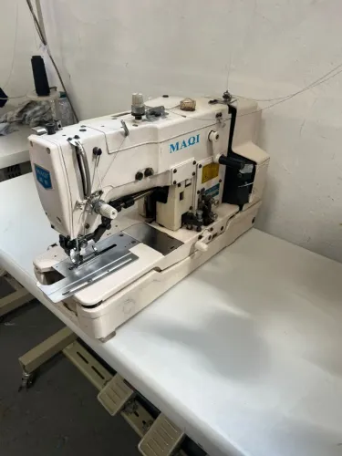 MAQUINA CASEADEIRA INDUSTRIAL MAQI COSUTRA ROUPAS 