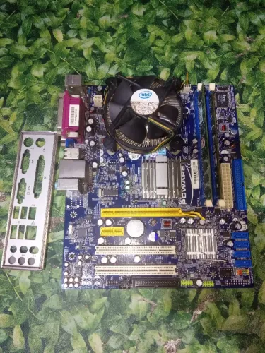 Placa mãe 775