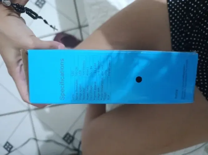 Mini Projetor LED Portátil Multimídia