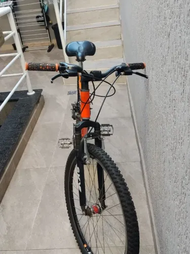 Bicicleta Alumínio Aro 24 com Amortecedor