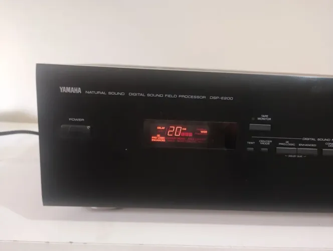 NATURAL SOUND YAMAHA DSP E 200