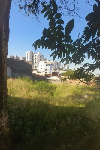 Terreno para Venda em Sorocaba, Vila Jardini