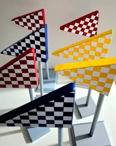 Bandeiras decorativas em Madeira