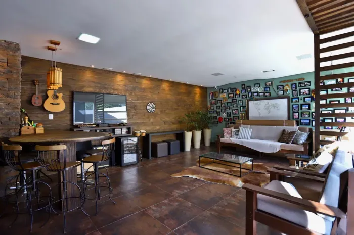 Casa mobiliada com suíte, patio e espaço gourmet completo