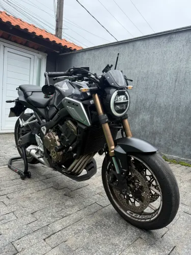 HONDA CB 650R IMPECÁVEL | BAIXA KM | IPVA 2026 PAGO