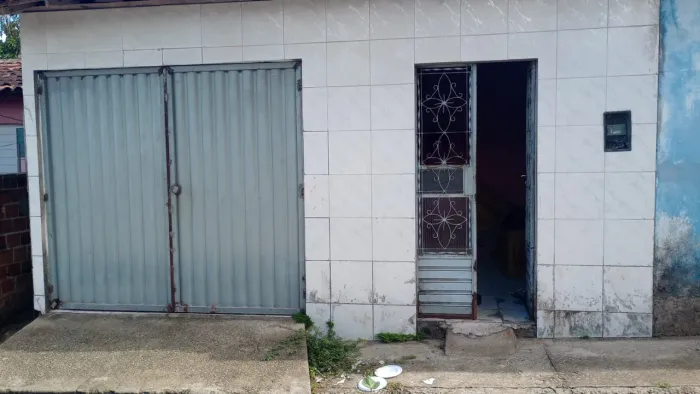 Alugo casa no Benedito Bentes