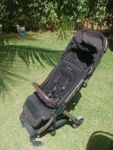 Carrinho de bebê lindo
