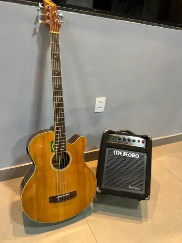 Baixolão e cubo junto
