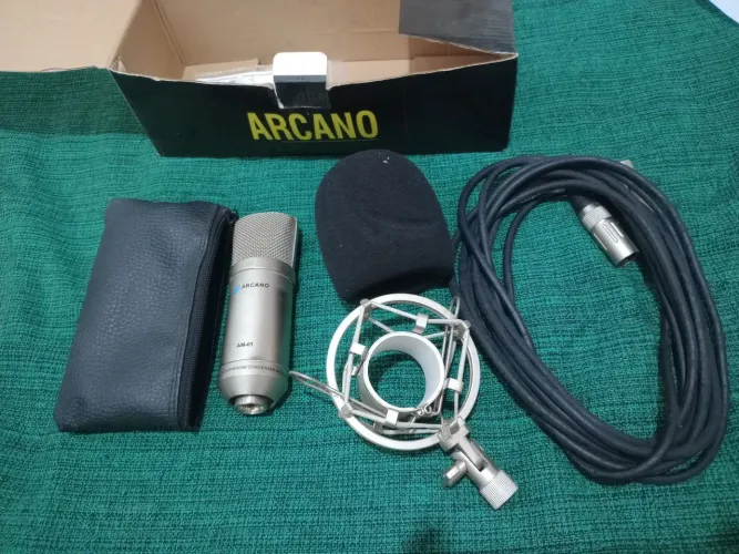 Microfone Condensador Arcano AM-01