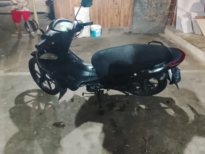 Moto em ótimo estado só pegar e rodar ,  telefone + * 