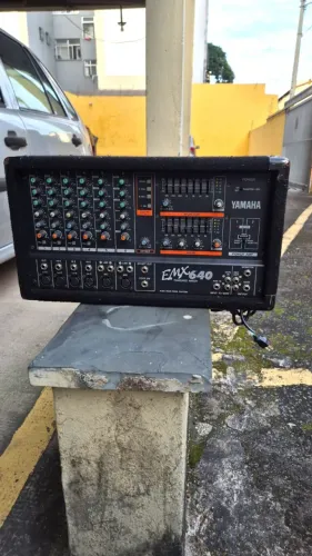 Yamaha  EMX 640 + 2 caixas de 12" Yamaha