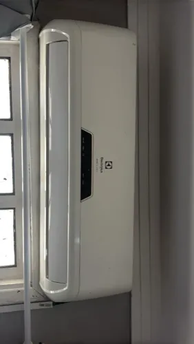 Ar-condicionado Electrolux 9000 BTUS
