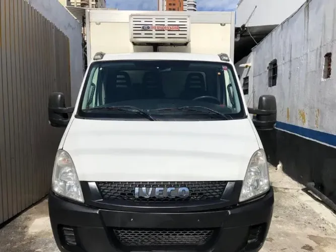 Iveco daily 35s14 refrigerada 2015