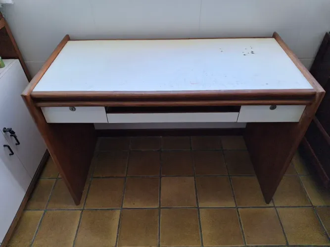 Mesa para Escritório (Madeira Compensada)