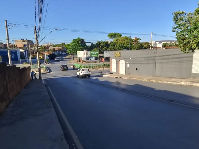 Alugo ponto comercial