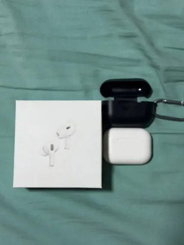 Vendo AirPods Pro 2 com caixa e acessórios