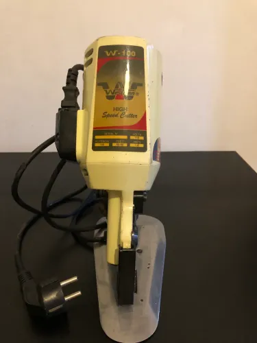 Máquina de corte (disco) em tecidos