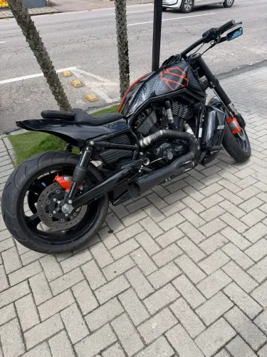 Harley-Davidson V-Rod totalmente personalizada, simplesmente a mais bonita do Brasil