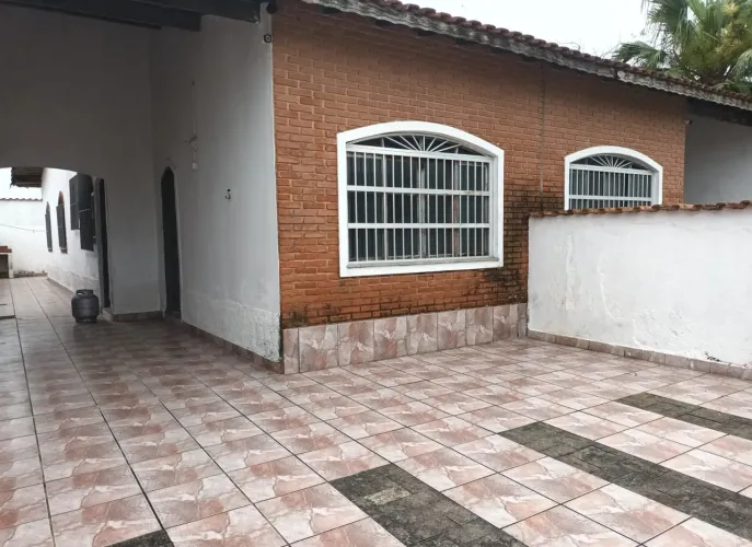 Casa praia Mongaguá lado praia, próximo plataforma de pesca