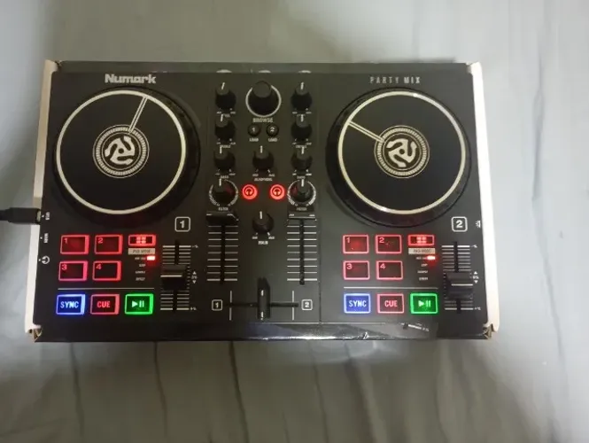 Controladora DJ Numark Party Mix + Cabo USB | Excelente Estado