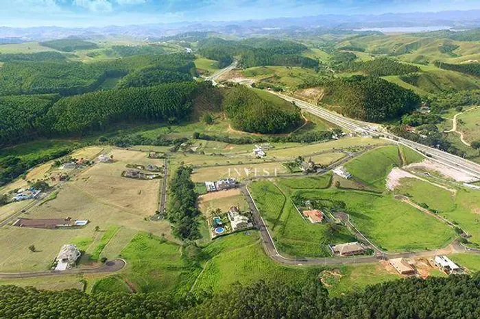 Oportunidade no Cond Village Parahybuna, confira...