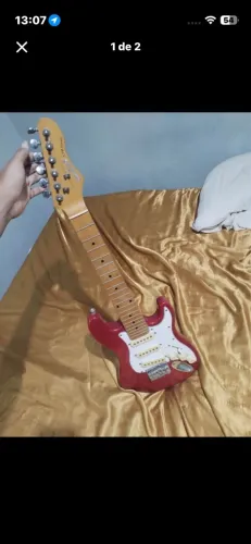 Mini guitarra Michael
