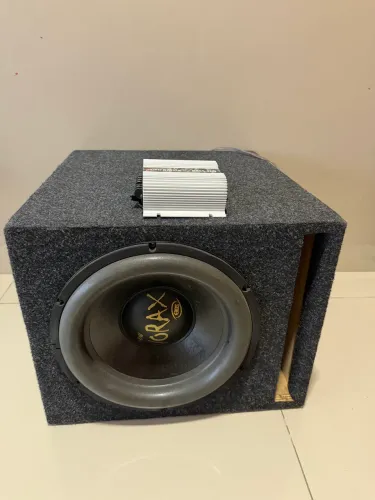 Vende-se subwoofer de 12 polegadas + módulo taramps bass 400 rms - 2 OHMS