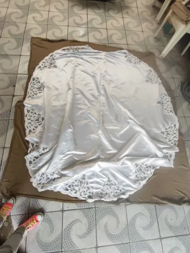 Cauda longa para vestido de noiva