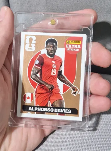 Figurinha Legend Copa do Mundo 2026 - Alphonso Davies Bronze + Mini Case