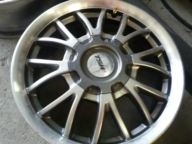 Roda aro 15 TSW Kyalami Grafite Ford Fiesta jogo 4X108