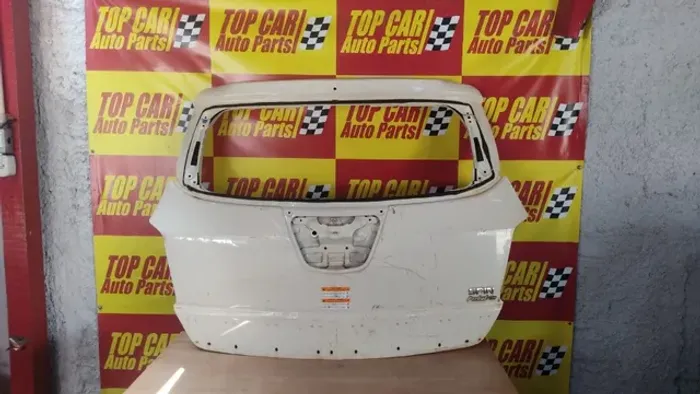Tampa traseira Chevrolet spin - usado, preço bom