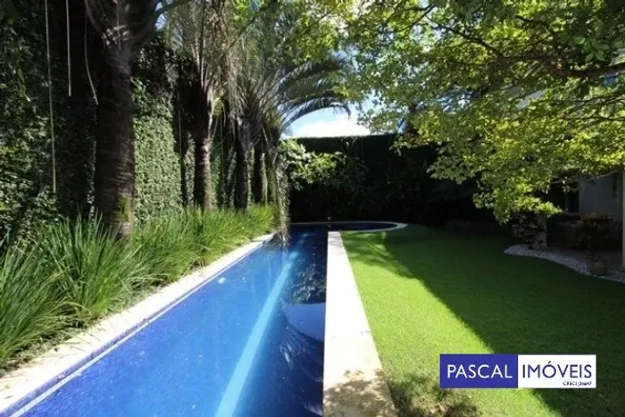Casa em condomínio 4 dormitórios Portal Morumbi