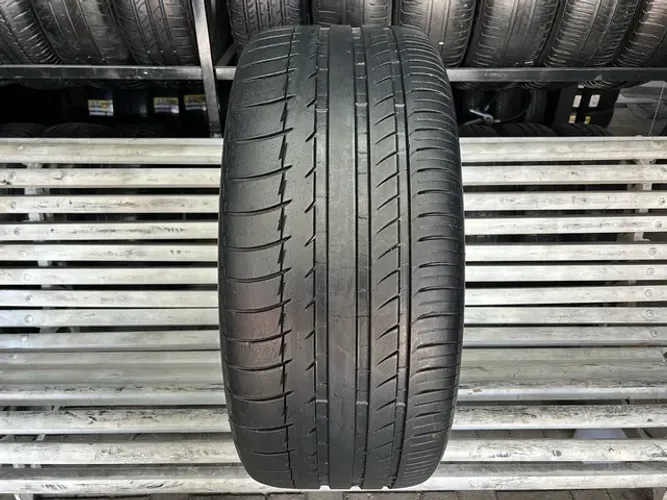 Pneu 275/45/20 Michelin Latitude Sport R$450,00 / Pneu 275/45R20