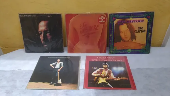 Eric Clapton Lp vinil, vários, disco e capa em bom estado.