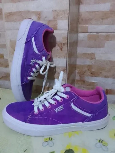 Tênis feminino, Vans. Original! Tamanho 36.5.. bem conservado!